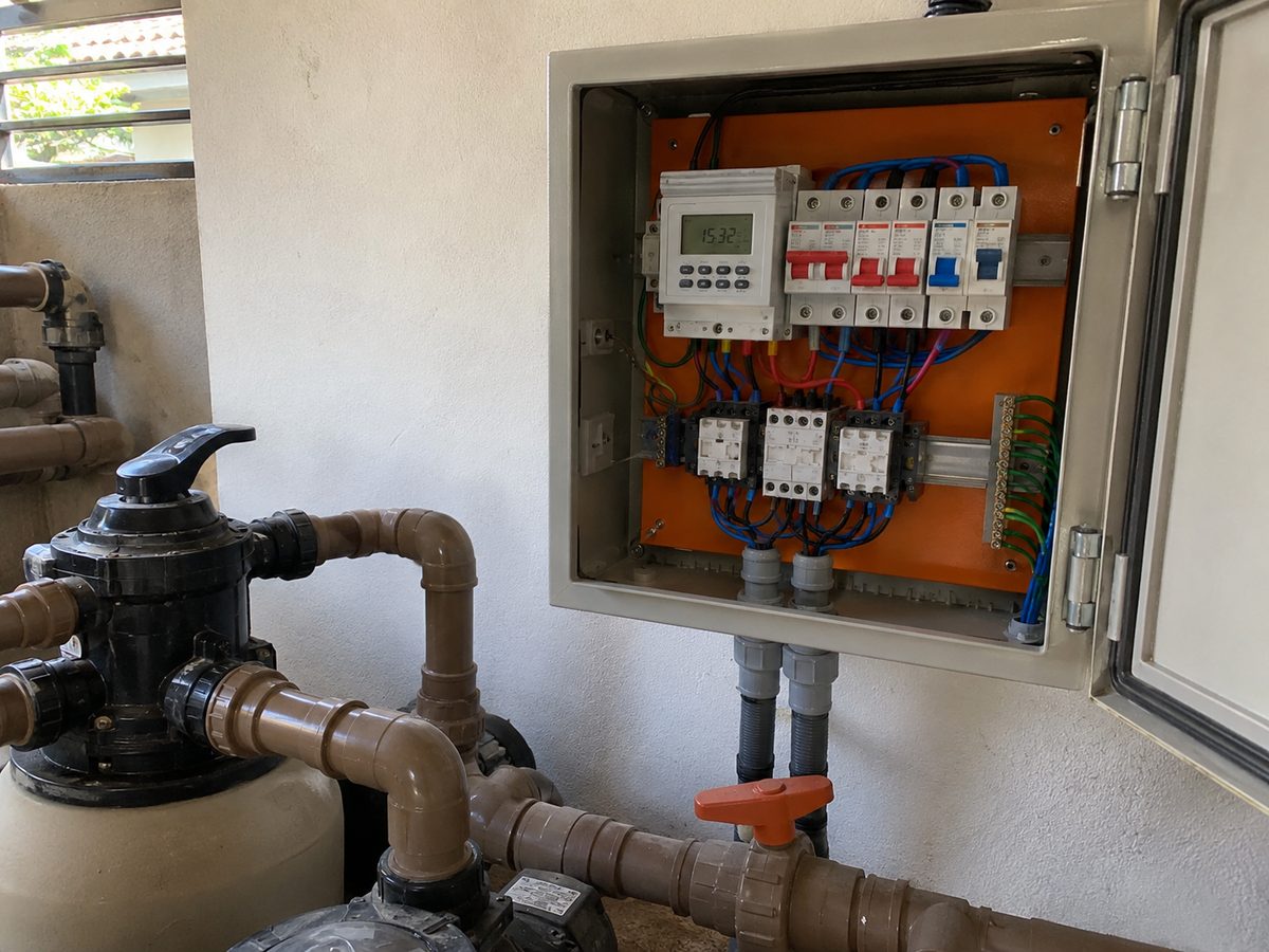 Timer e quadro de comando