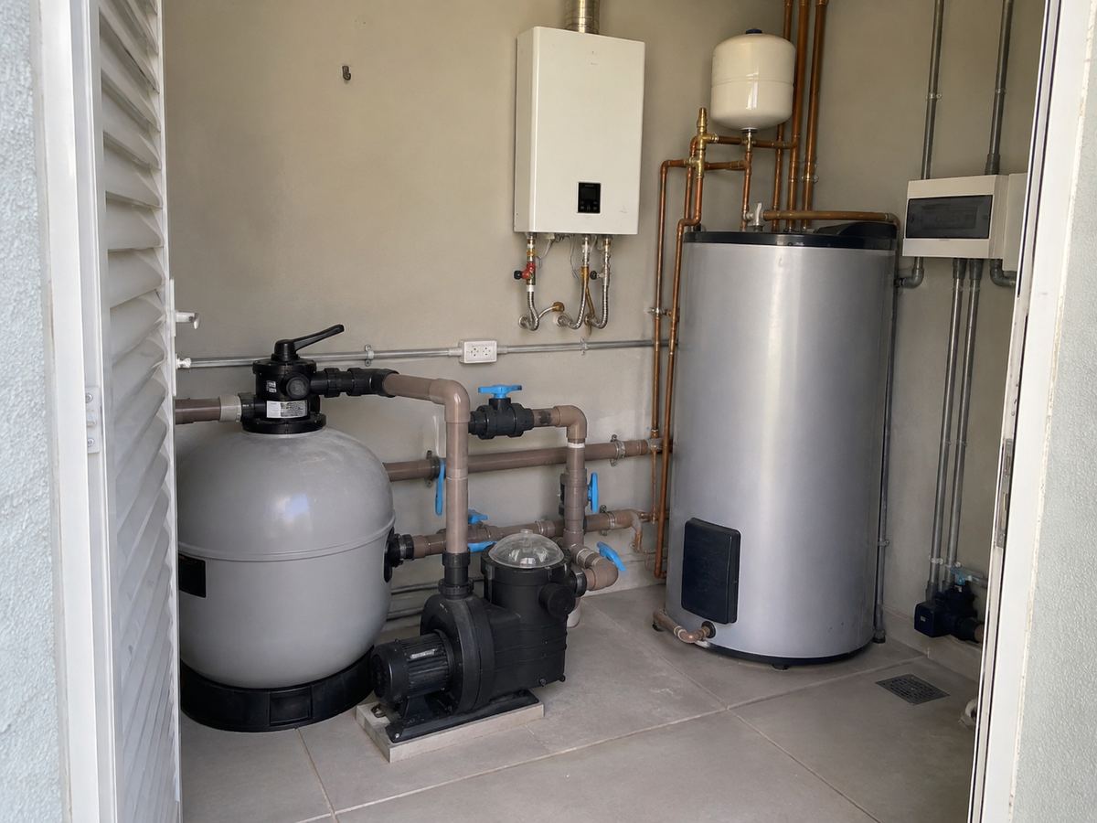 Integrada à área técnica da casa