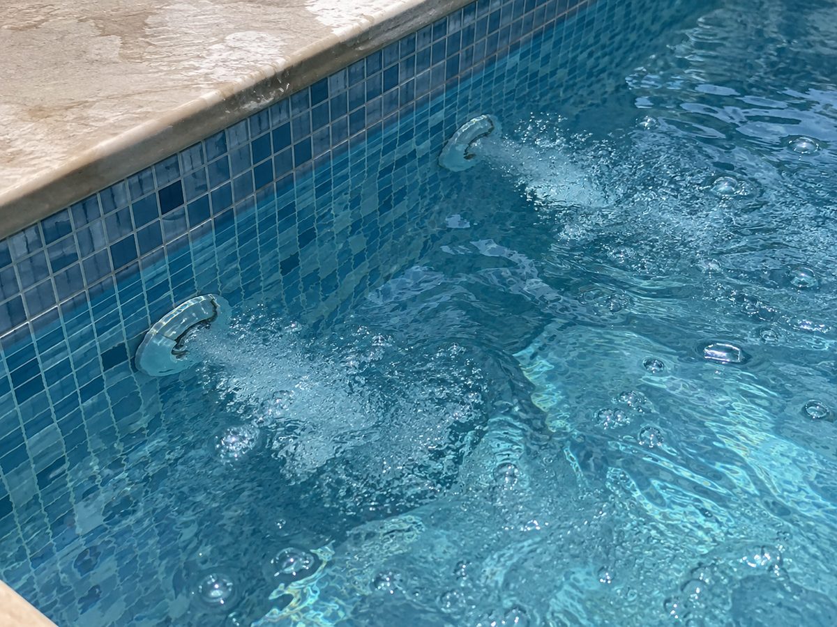 Jatos na piscina